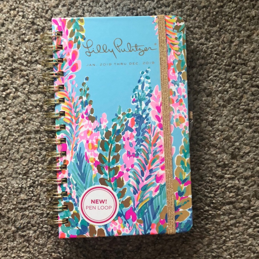 **NEW**  Adorable Lilly Pulitzer 2019 planner!